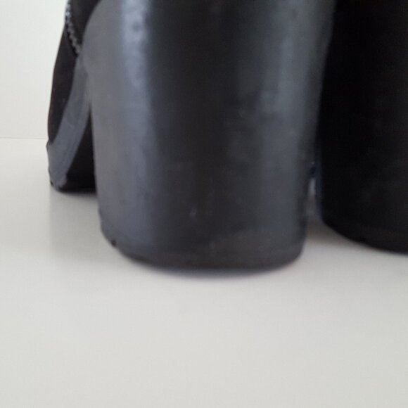 Chunky Heel Platform Bootie 3" Heel *PLS READ* - Picture 10 of 16